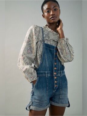 Pilcro Anthropologie Blue Denim Short Overalls Romper Big Pocket Button Detail
